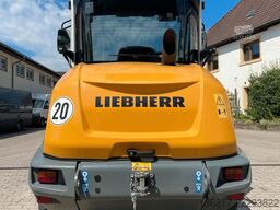 LIEBHERR L506 COMPACT G8 Radlader 4IN1-Schaufel u. Gabel