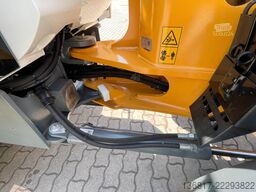 LIEBHERR L506 COMPACT G8 Radlader 4IN1-Schaufel u. Gabel