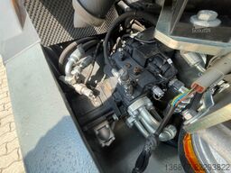 LIEBHERR L506 COMPACT G8 Radlader 4IN1-Schaufel u. Gabel