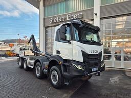 Iveco X-Way 480 8x4 Abrollkipper