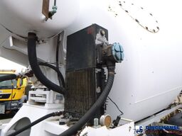 Mercedes-Benz Arocs 3240 8x4 RHD Schwing mixer