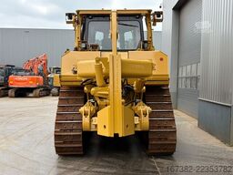 Caterpillar D8T