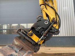 Komatsu PC240LC-10 Engcon and 3 x bucket