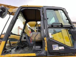 Komatsu PC240LC-10 Engcon and 3 x bucket