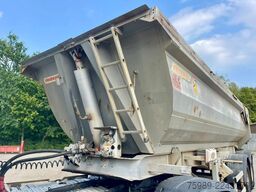 Fruehauf STEEL CHASSIS, STEEL DUMPER!   Full spring!  TO...