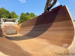 Fruehauf STEEL CHASSIS, STEEL DUMPER!   Full spring!  TO...
