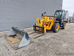 JCB 540-170 Bucket + Forks!