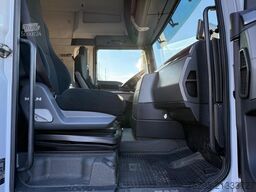 MAN TGX  26.520 Baustoff mit Kran Palfinger PK21001L