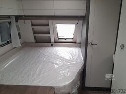 Hobby Excellent Edition 560 KMFe Etagenbetten, 2000kg