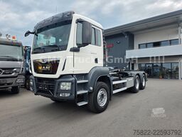 MAN TGS 33.470 / 6X4 / Hiab /33ton Chassis/ WENIG KM
