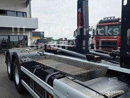 MAN TGS 33.470 / 6X4 / Hiab /33ton Chassis/ WENIG KM