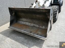 Caterpillar 906M