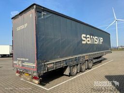 Schmitz Cargobull Curtainsider Mega
