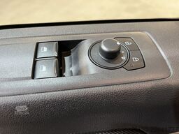 Ford E-Transit Cust. 320 L1H1 Trend 65 kWh / 100% El...