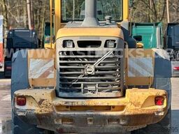 VOLVO L 110E Radlader aufel