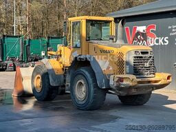 VOLVO L 110E Radlader aufel