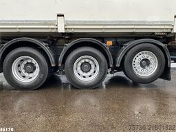 Volvo FH 420 8x4 HMF 22 Tonmeter laadkraan