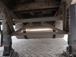 Chereau T2-001 2 Axle BPW Thermoking SL-200e NL Trailer...