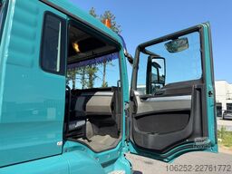 MAN TGS 26.360 6x2 HOOKLIFT + CRANE TEREX ATLAS TLC...