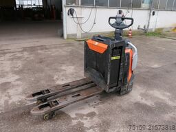 toyota Levio LPE 200