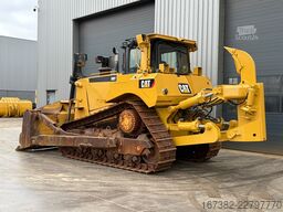 Caterpillar D8T