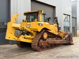 Caterpillar D8T