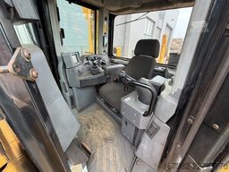 Caterpillar D8T