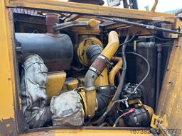 Caterpillar D8T
