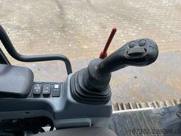 Hitachi ZX300LC-6