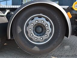 IVECO X-WAY AS280X50Y-PS Abrollkipper PALFINGER HT20TE