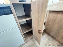 CARADO V 339 AUTOMATIK, LED, PRO+, NAVI+RFK, SAT+TV