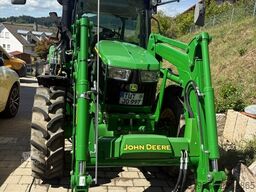 John Deere 5075E