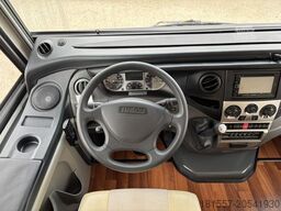 NIESMANN+BISCHOFF Flair 710i CW Automatik, Autark, Luftfahrwerk