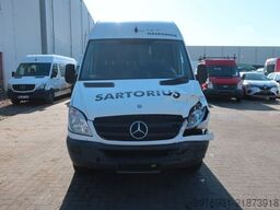 MERCEDES-BENZ Sprinter II Kasten 210 CDI / Nr. 174