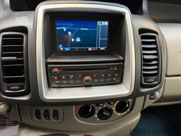 RENAULT Trafic 9 Sitze Klima 2.Hand PDC NAVI R-CAM AHK