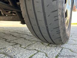 FORD Transit / Trage + Liege + Rampe