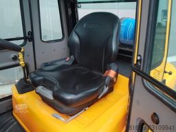 HYUNDAI 30L-7A