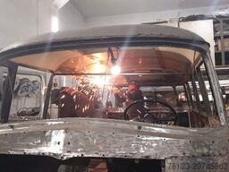 MERCEDES-BENZ Vorgänger Sprinter O 319 Samba mit Faltdach AC