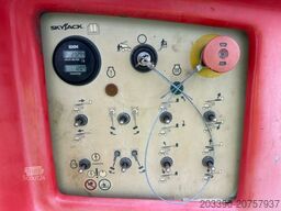 Skyjack SJ46AJ 4x4 Diesel / 16 Meter / 2015 Bj