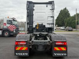 VOLVO FH 460 Globetrotter, Voll-Spoiler, 2x Tank