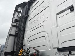 VOLVO FH 460 Globetrotter, Voll-Spoiler, 2x Tank