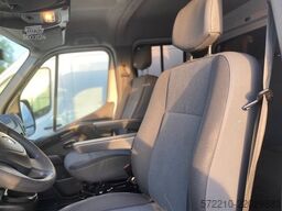 RENAULT MasterIII DoKaDreiseitenkipper,1Hd,Klima,AHK,Kam