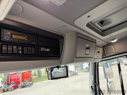 Renault D 12 MED P 4X2 240E6 RENTAL
