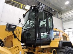 CATERPILLAR 938M