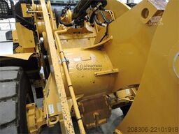 CATERPILLAR 938M