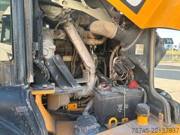 JCB TM 320 T4F * AGRI * Q-FIT * 40Km/h * VOLLGUMMI *