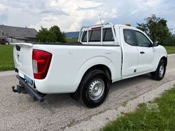 NISSAN Navara NP300 Visia King Cab 4x4