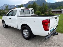 NISSAN Navara NP300 Visia King Cab 4x4