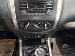 NISSAN Navara NP300 Visia King Cab 4x4