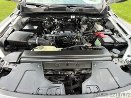NISSAN Navara NP300 Visia King Cab 4x4